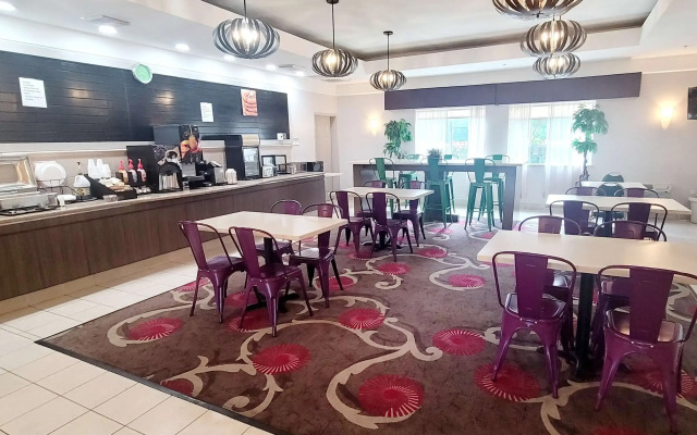 Kemah Edgewater Hotel, SureStay Collection by Best Western