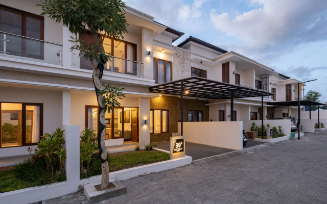 Taman Seminyak Suites