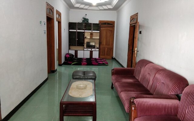 Bromo Authentic Homestay