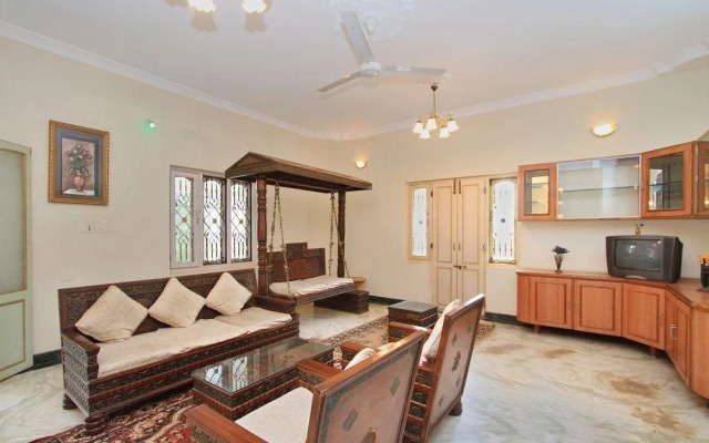 OYO Green Villa