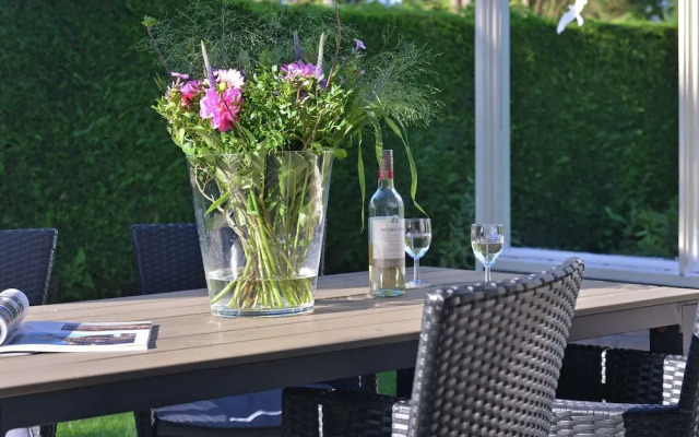 Bungalow Near Veerse Meer & Beach