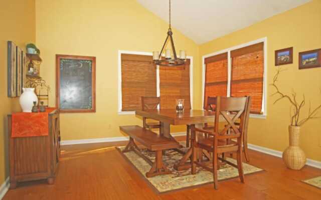 Rumbling Bald Resort