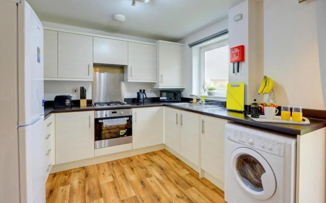 2-Bedroom Apartment, En-suite, Ground Floor by MBIZ