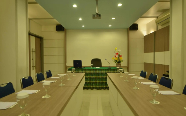 Maximillian Hotel