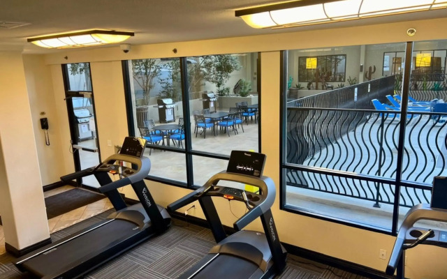 Jockey Resort Suites Center Strip
