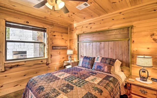 Mountain View Hideaway w/ Outdoor Fireplace!