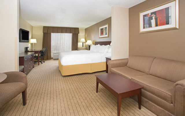Holiday Inn Express & Suites Minot by IHG