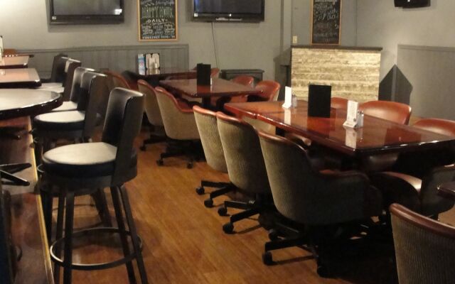 Best Western Plus Rivershore Hotel