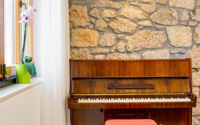 Modern Apartment in Rijeka With Garden