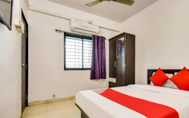 Hotel Vijayraj Lodging And Boarding by OYO Rooms