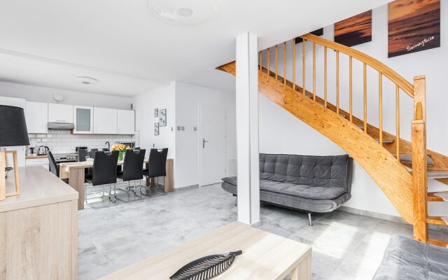 Penthouse Baltic Park 16/331 by Renters