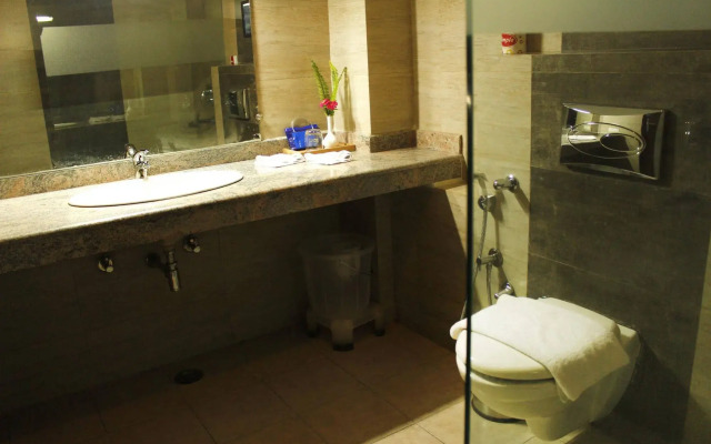 OYO Premium Khanyara Road