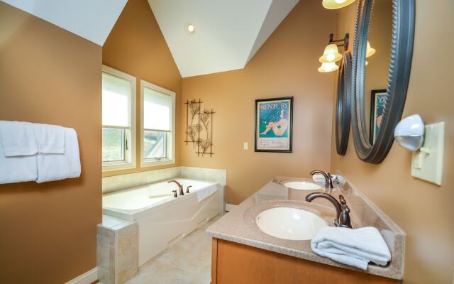 Strawberry Fields 3 Bedroom Townhome