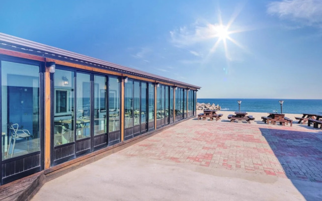 Gyeongpo East Pension