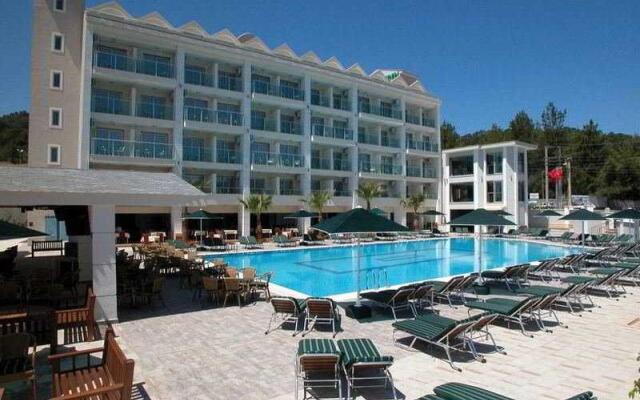 Royal Garden Park Hotel