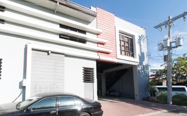 RedDoorz Plus near Laoag International Airport