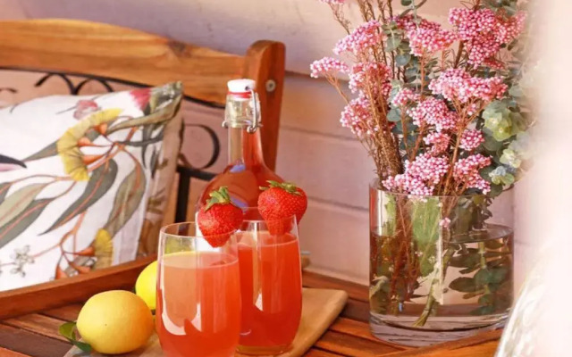 That Pink House! - comfortable home away from home