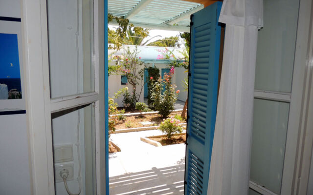 Surfing Beach Huts