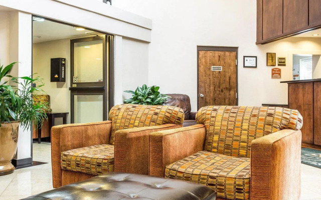 Quality Inn & Suites Coliseum