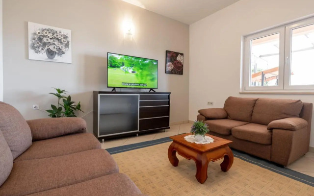 Apartment For 5