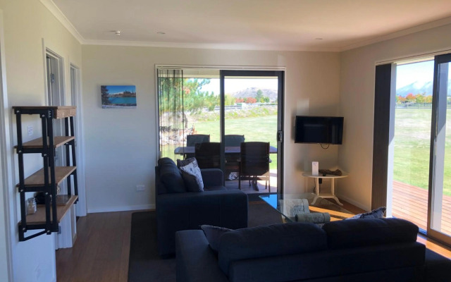 Twizel - Apartment on Woodley