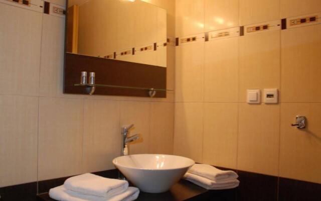 Drymonas Hotel