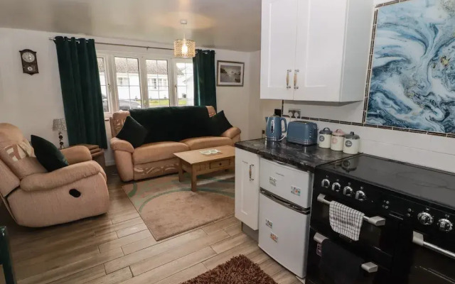 13 Gower Holiday Village