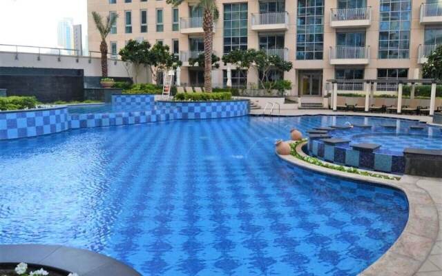 Luxurious 1B With Opera & fountains views