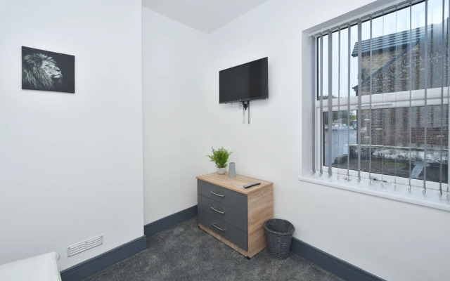 Townhouse @ 24 Brunswick Place Stoke