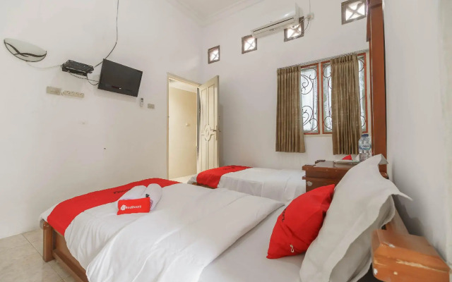 RedDoorz near Watervang Lubuk Linggau 2