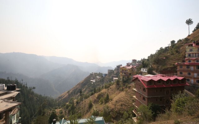 OYO 13667 Home 2RK Pine Forest View Bharari