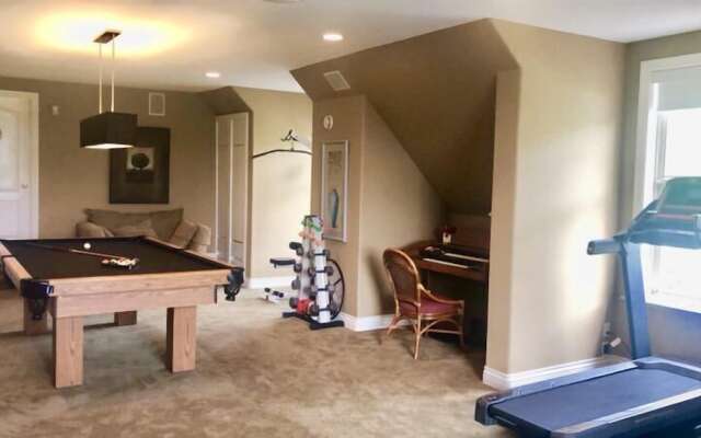 Cedar Manor Bed and Breakfast