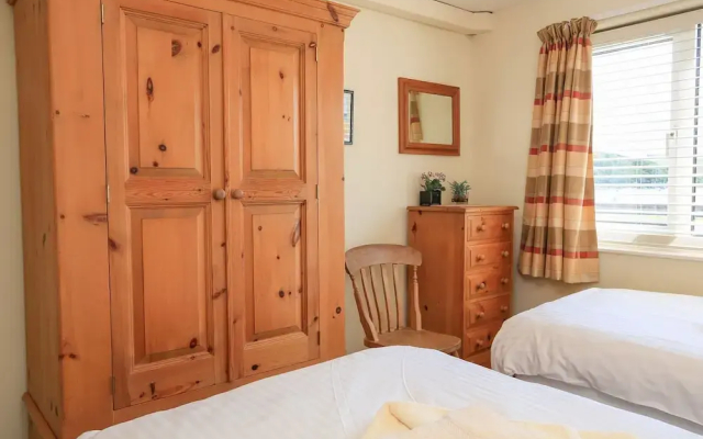 3 The Salcombe