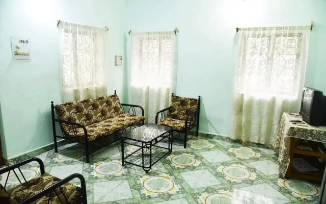 Maanvi Holiday Home