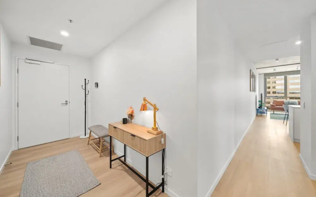 Bright 2-bed Apartment With Gym, BBQ & Pool Access