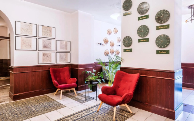Lothus Hotel