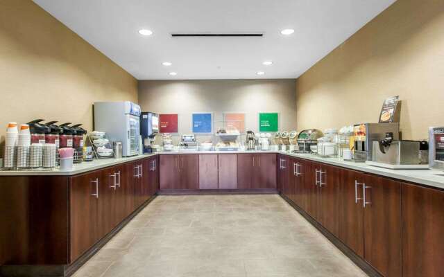 Comfort Suites Youngstown North