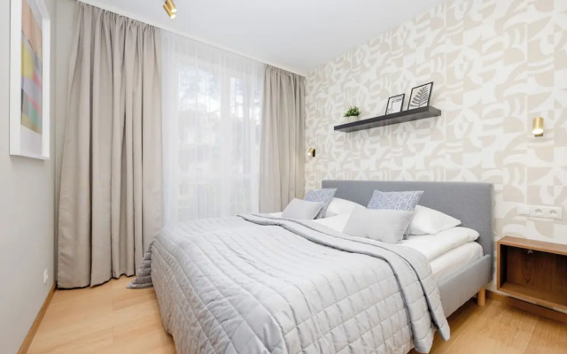Bałuckiego Apartment Warsaw by Renters