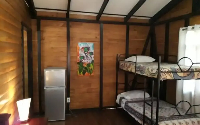 Hotel Cabinas La Playa