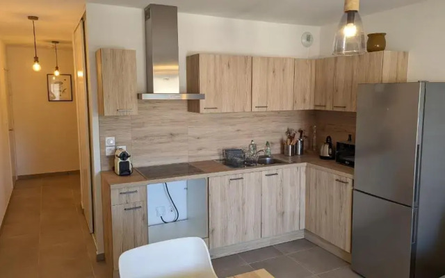 Superbe T2 en résidence avec piscine et parking