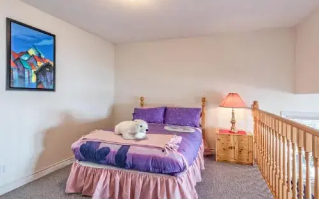 Sunset Peak - 3 Bed / 4 Bath Home