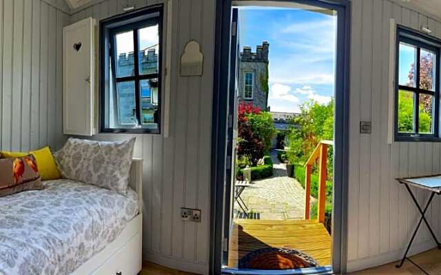Lilac Hut Shepherds Hut