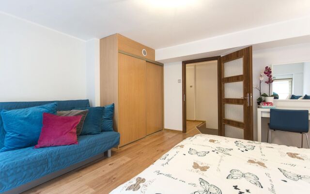 White Lions- Hotel Apartments