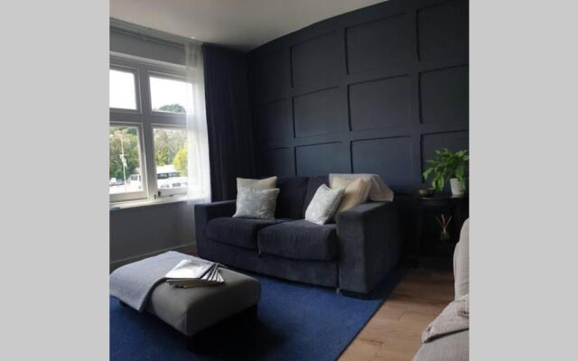 The Cube at No. 21. Modern & Stylish getaway.