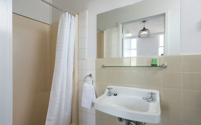 Nightcap at Emerald Star Hotel