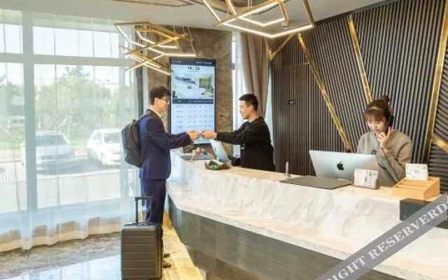 Atour Hotel (Changchun Motian Vitality Mall Eco Square)