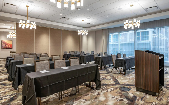 Cambria Hotel Louisville Downtown-Whiskey Row