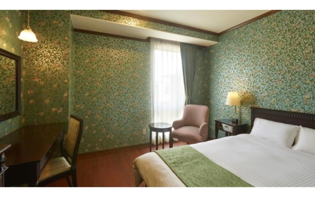 Old England Dogo Yamanote Hotel