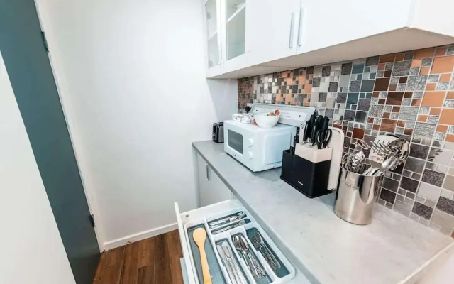 Sale 2-bedroom Apt - Sleeps 5 - Free Parking