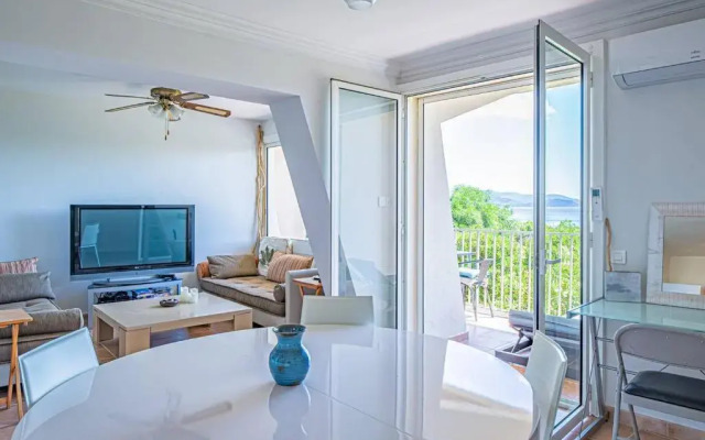 Appartement Le Lavandou, 3 pièces, 6 personnes - FR-1-610-69